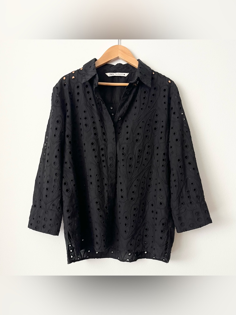 Zara Women's Eyelet Blouse Shirt Black Size S Cotton Button Front 3/4 Sleeve